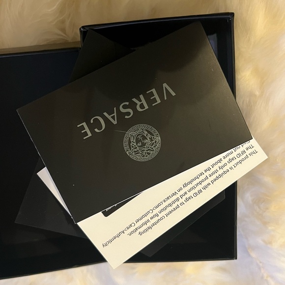 Versace Mini Jewelry Box - Picture 5 of 5